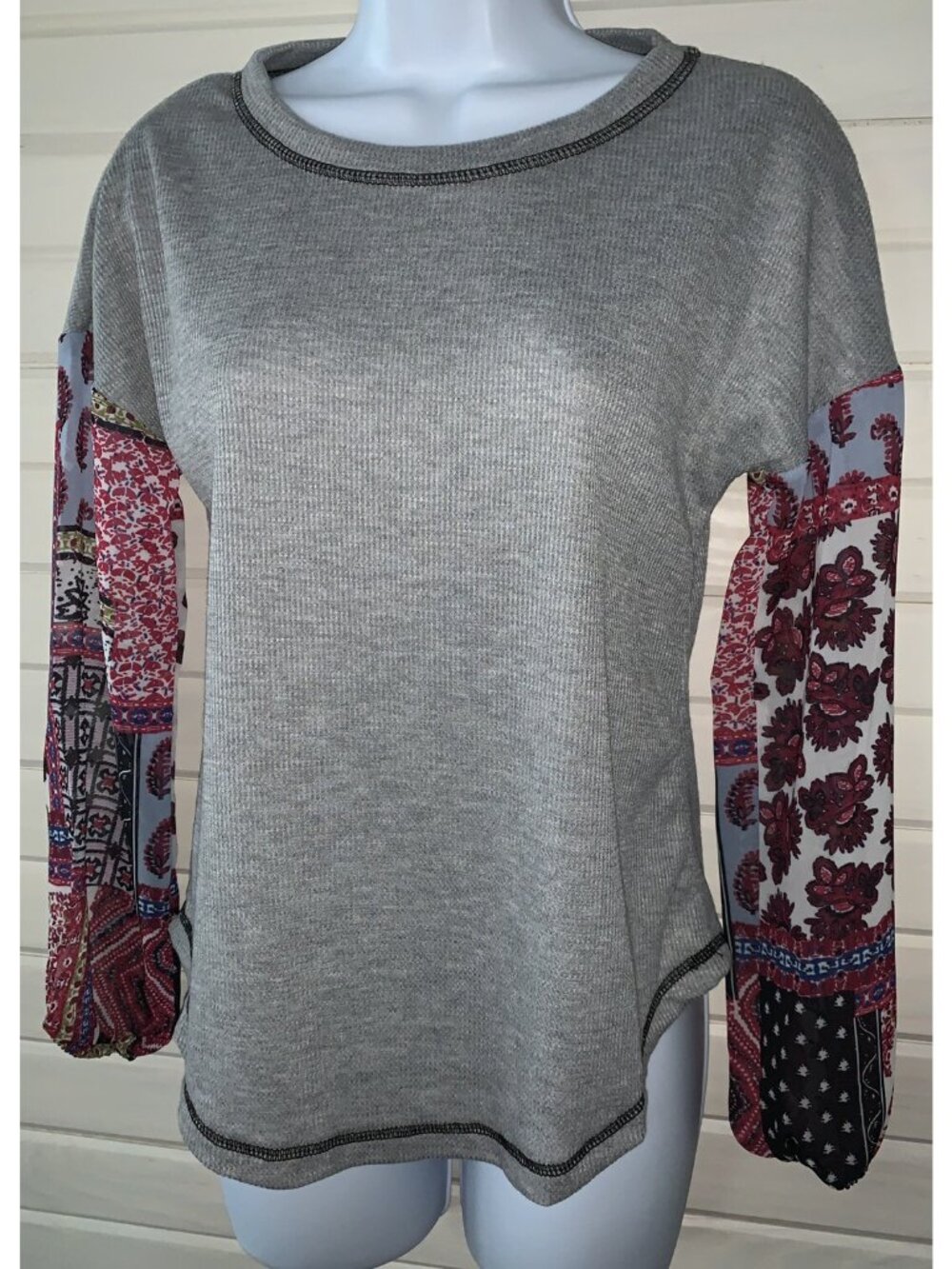 NWT Baea Los Angeles Sz XS Boho Gray Waffle Knit Curve Hem Top Chiffon Sleeves